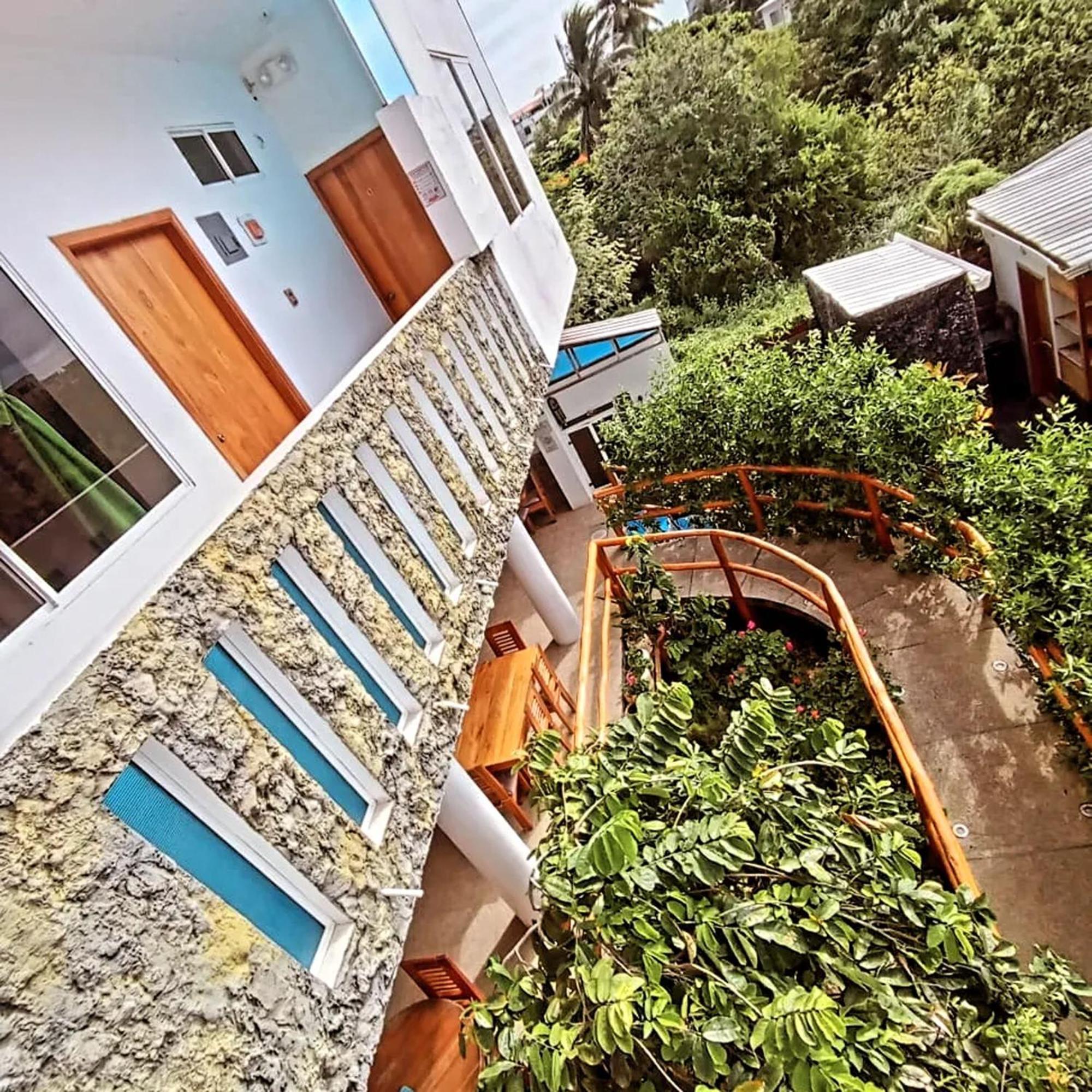 Hotel Isla Azul Puerto Ayora  Exterior foto